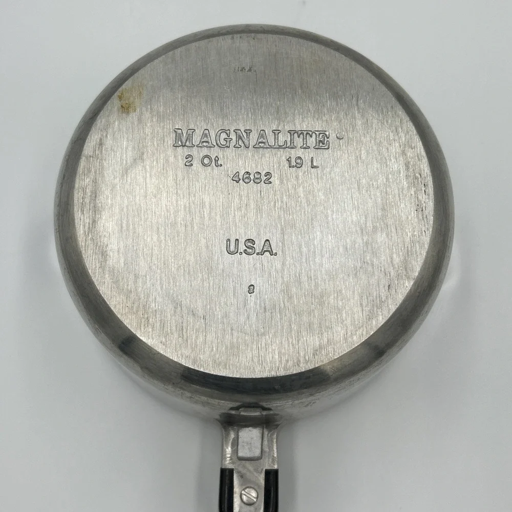 Vintage Magnalite Classic 2 Qt‎ Sauce Pan Double Spout With Lid 4682 Made In USA
